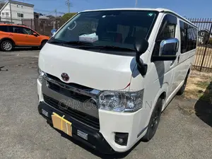 Toyota Grand HiAce 2002 Pearl