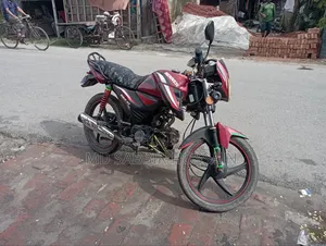 রানার বাইক আরটি ৮০ ২০১৮ লাল