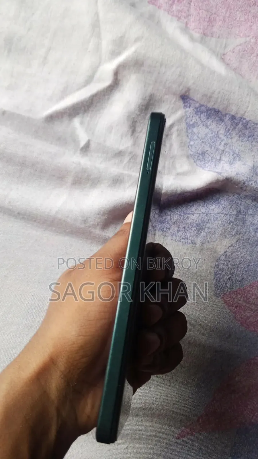 Vivo Y04 128 GB Red