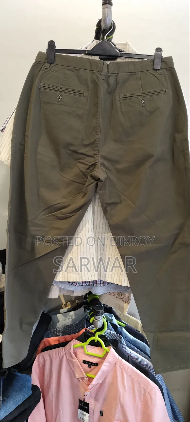 Loose Fit Pleat-Front Pants