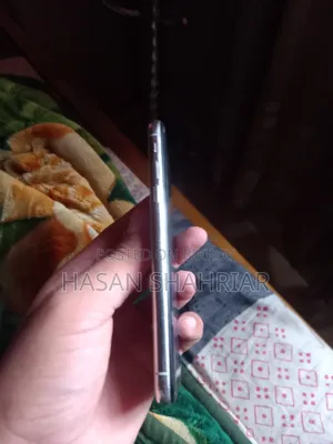 অ্যাপল আইফোন এক্স ২৫৬ জিবি হোয়াইট