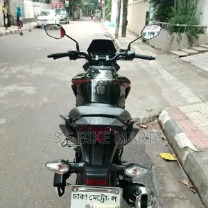 হোন্ডা এক্স-ব্লেড ১৬০ ২০২১ কালো