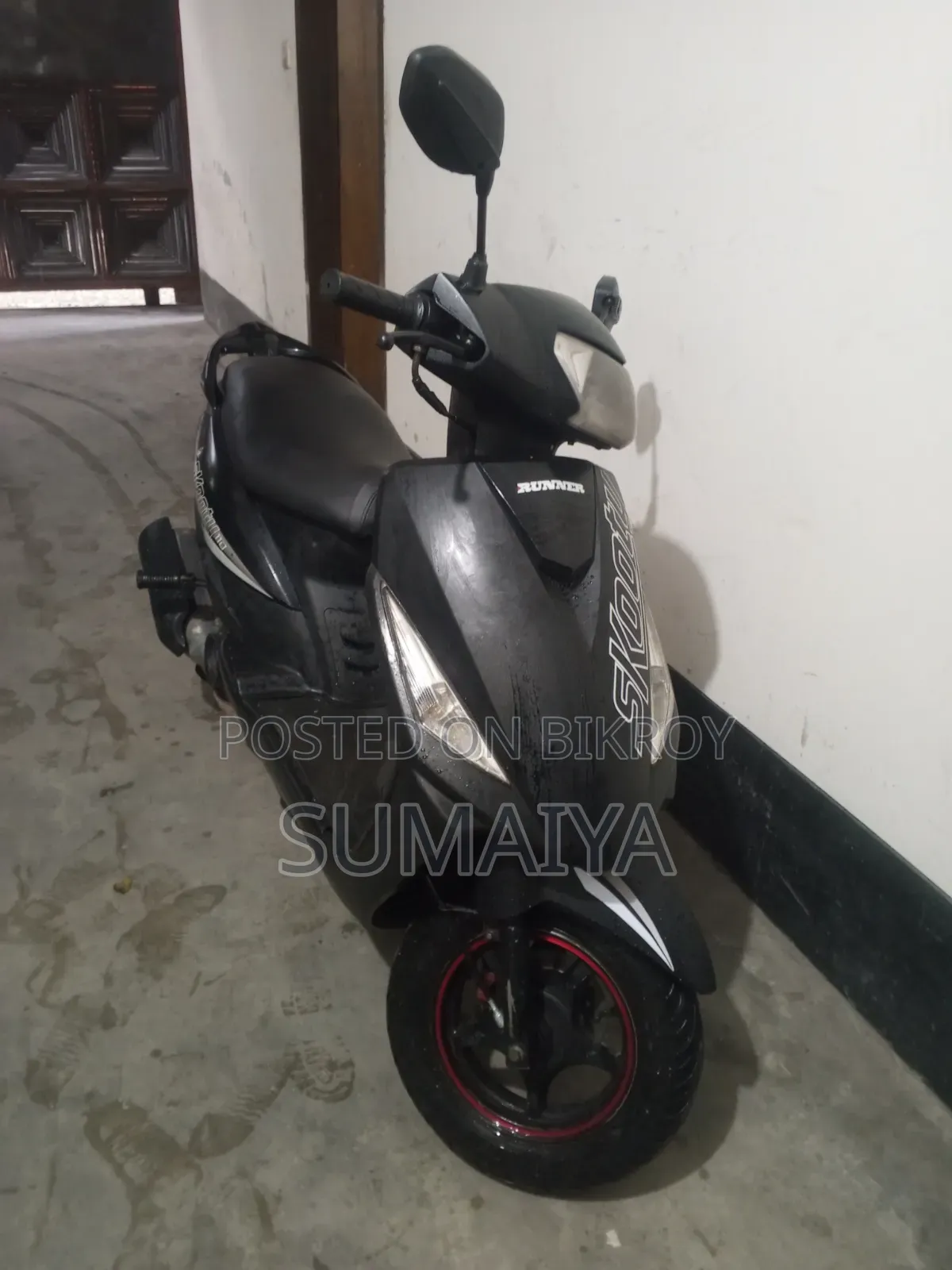 রানার স্কুটি-১১০ ২০২০ কালো