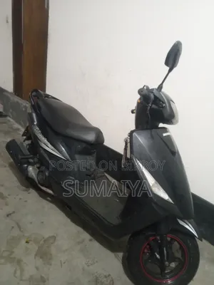 রানার স্কুটি-১১০ ২০২০ কালো