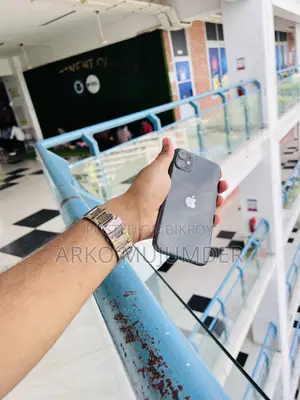 অ্যাপল আইফোন ১১ ৬৪ জিবি ব্ল্যাক