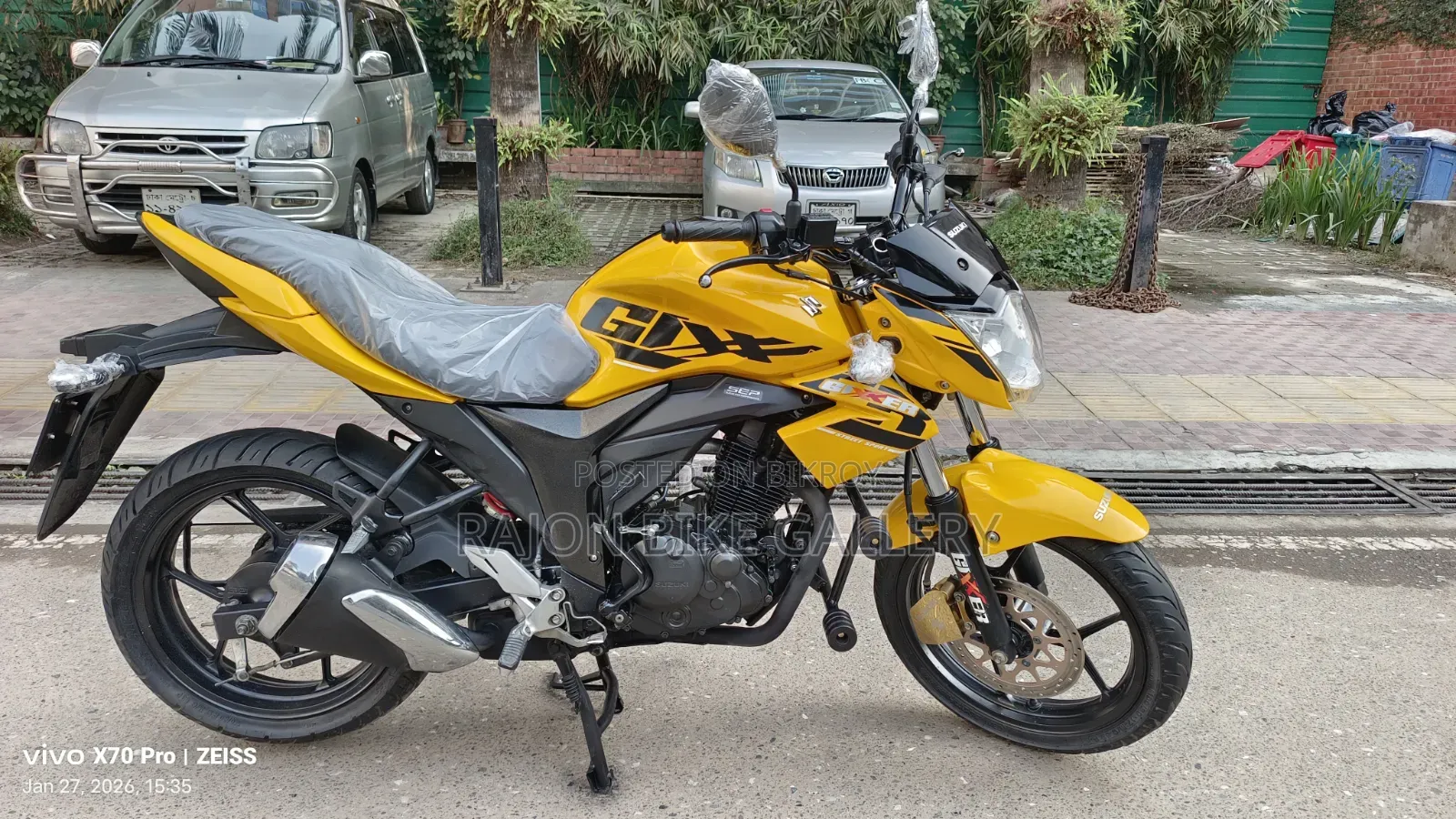 Suzuki 2024 Yellow