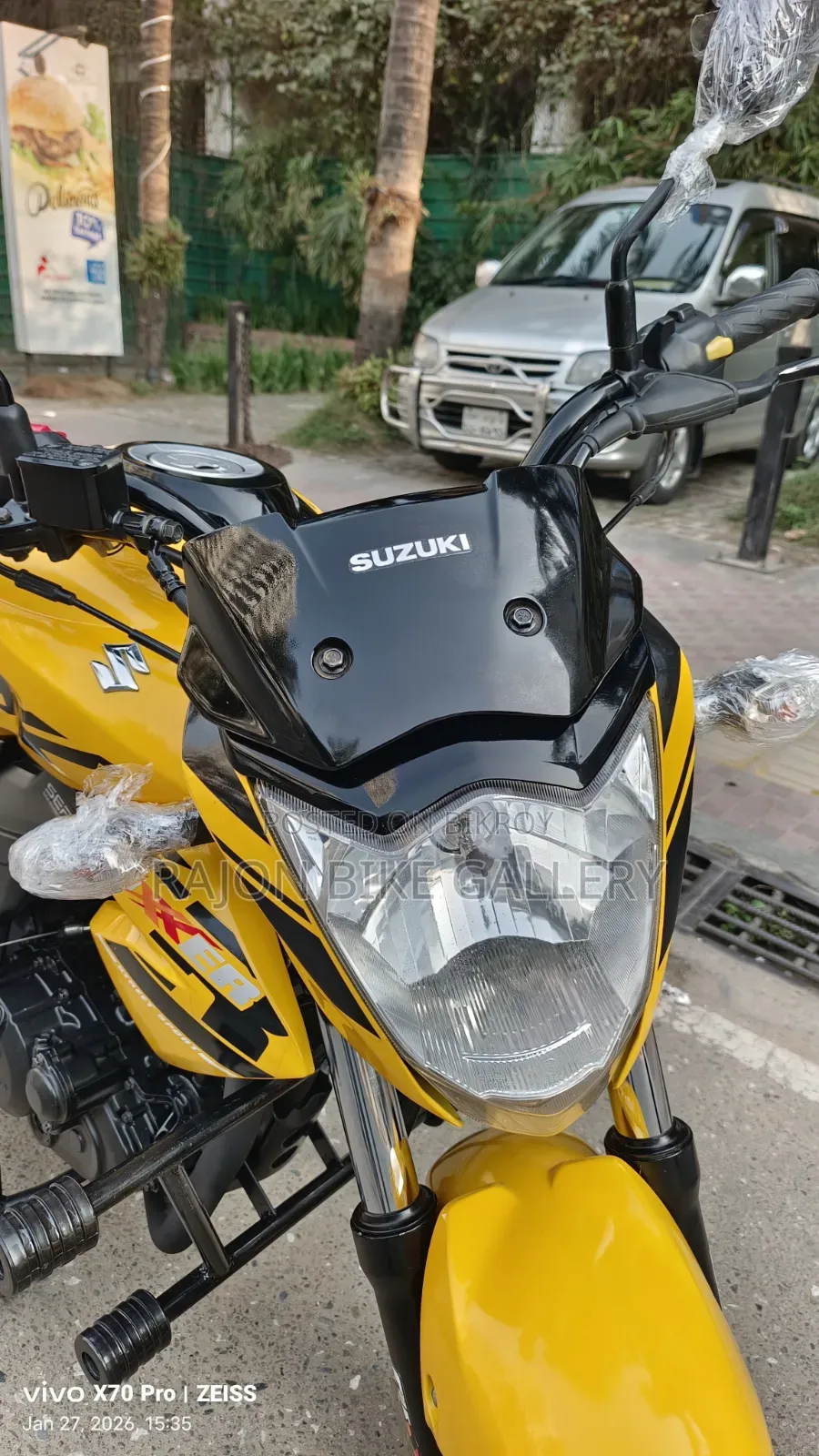 Suzuki 2024 Yellow