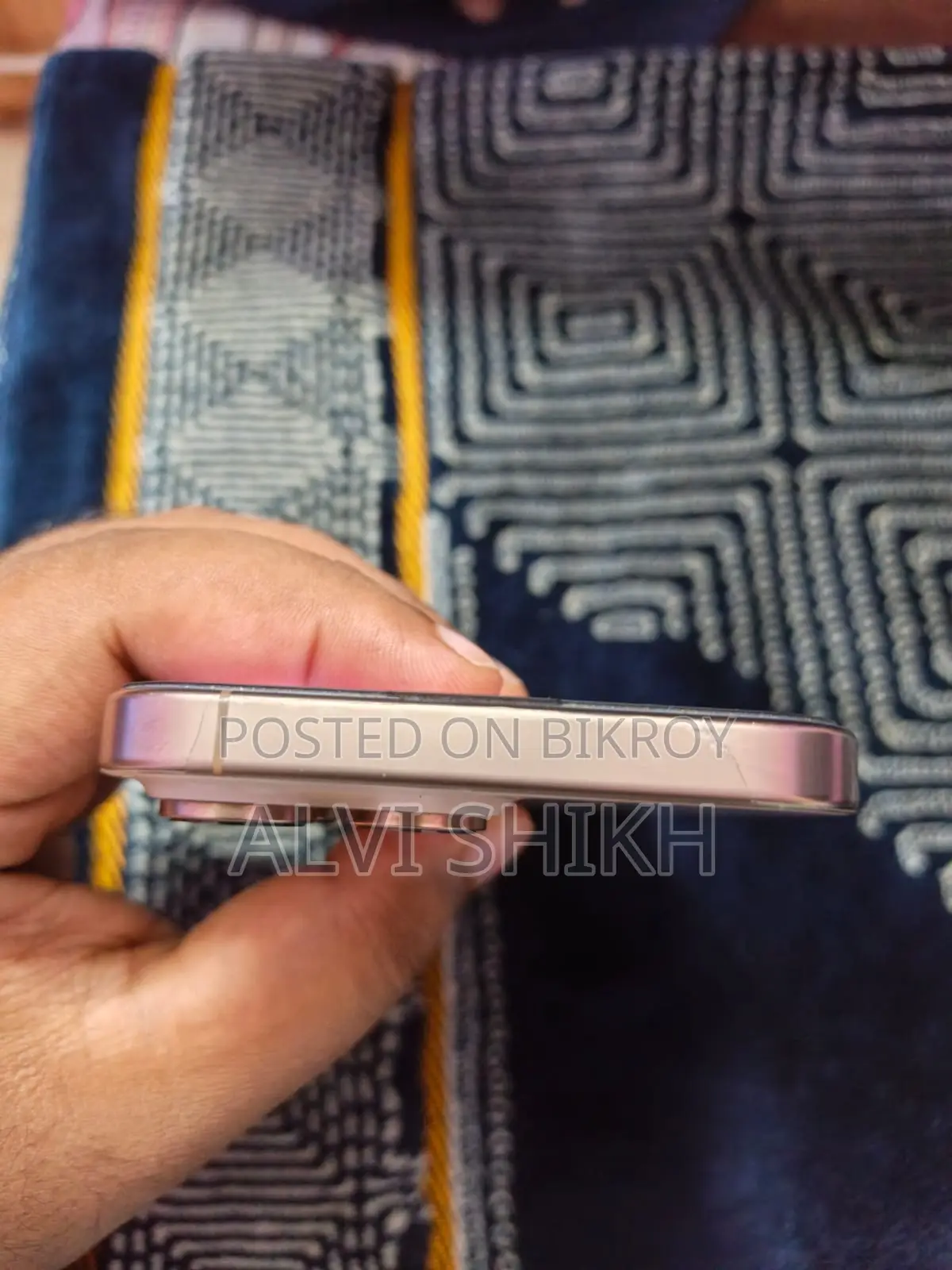অ্যাপল আইফোন ১৬ প্রো ম্যাক্স ২৫৬ জিবি গোল্ড
