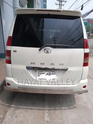 Toyota Noah 2004 White