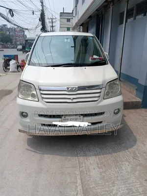 Toyota Noah 2004 White