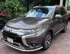 Mitsubishi Outlander 2020 Gray
