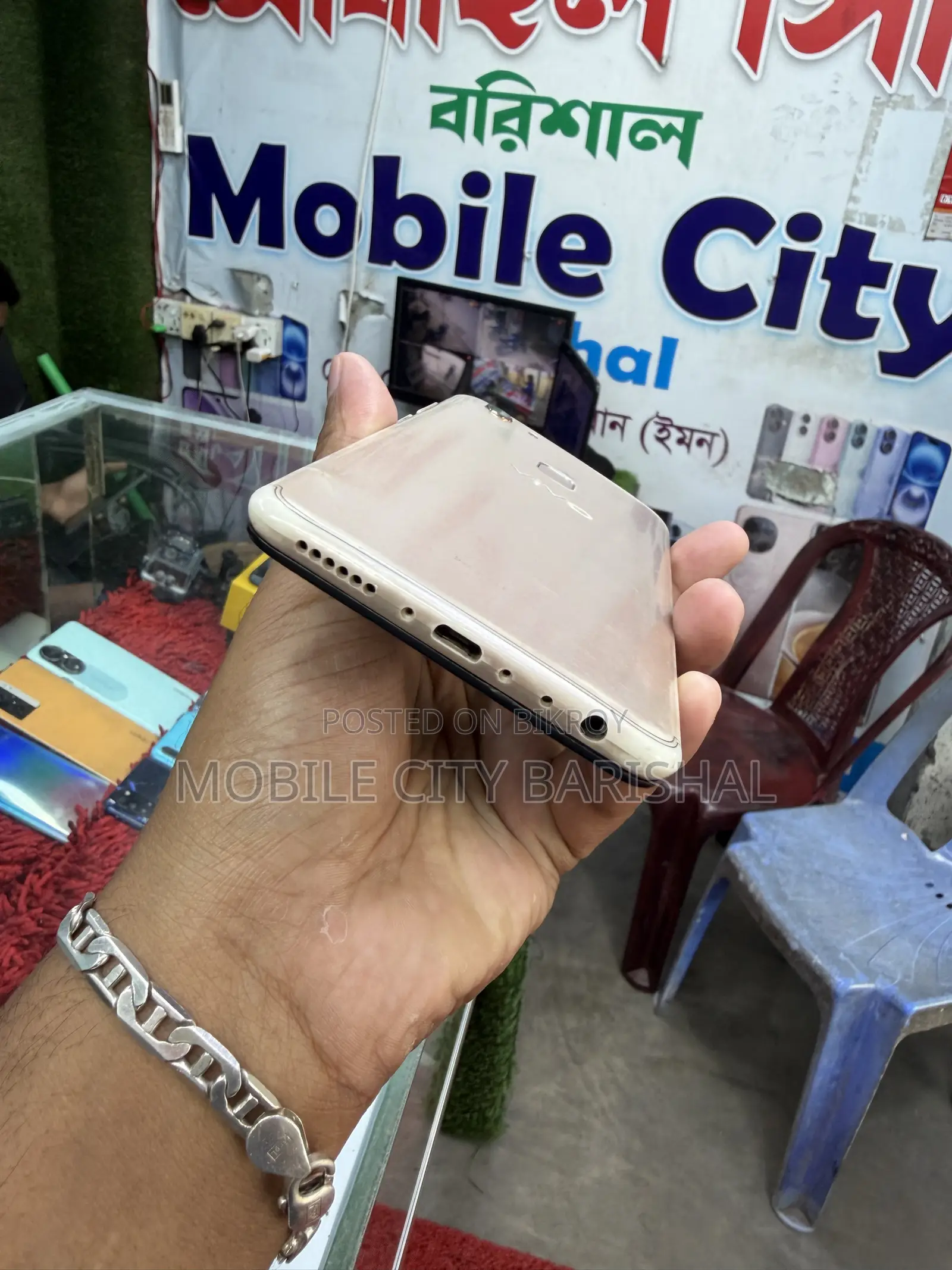 ভিভো ৩২ জিবি গোল্ড