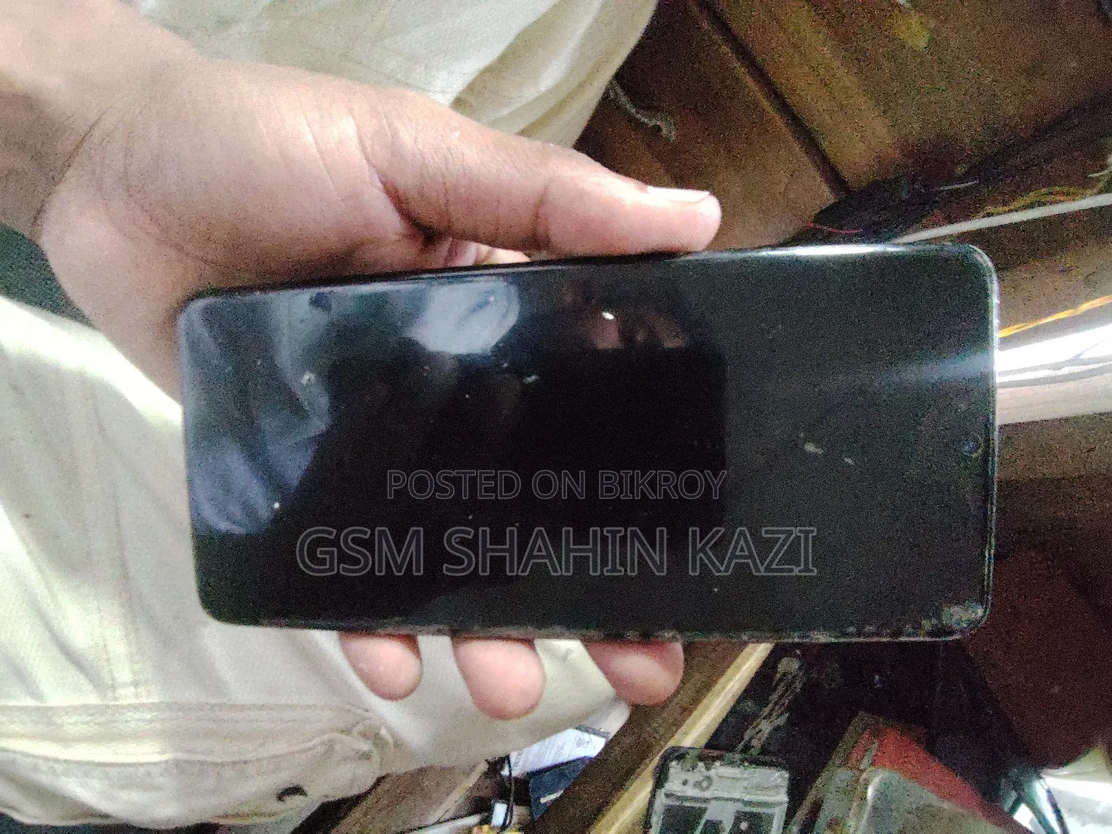 স্যামসাং গ্যালাক্সি এস২০+ ৫জি ২৫৬ জিবি ব্ল্যাক