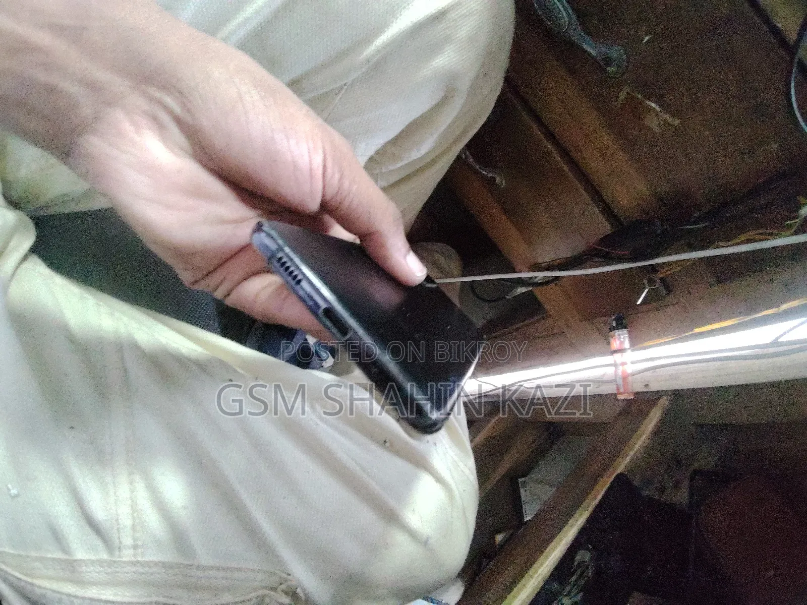 স্যামসাং গ্যালাক্সি এস২০+ ৫জি ২৫৬ জিবি ব্ল্যাক
