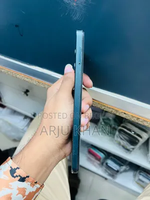 ভীভো ওয়াই০৪ ১২৮ জিবি