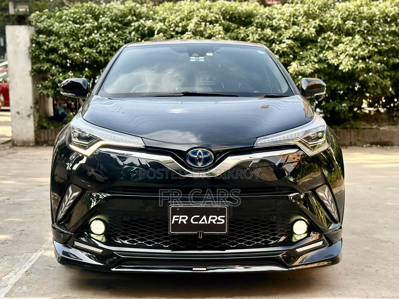 Toyota C-HR XLE FWD Sport Utility (2.0L 4cyl 2AM) 2018 Black