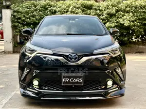 Toyota C-HR XLE FWD Sport Utility (2.0L 4cyl 2AM) 2018 Black