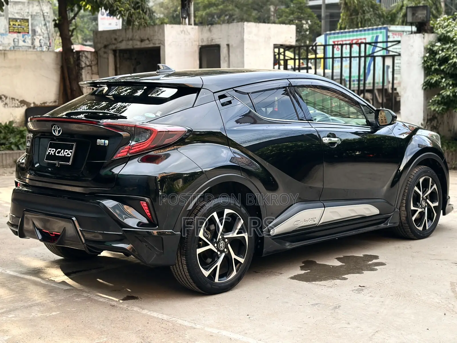 Toyota C-HR XLE FWD Sport Utility (2.0L 4cyl 2AM) 2018 Black