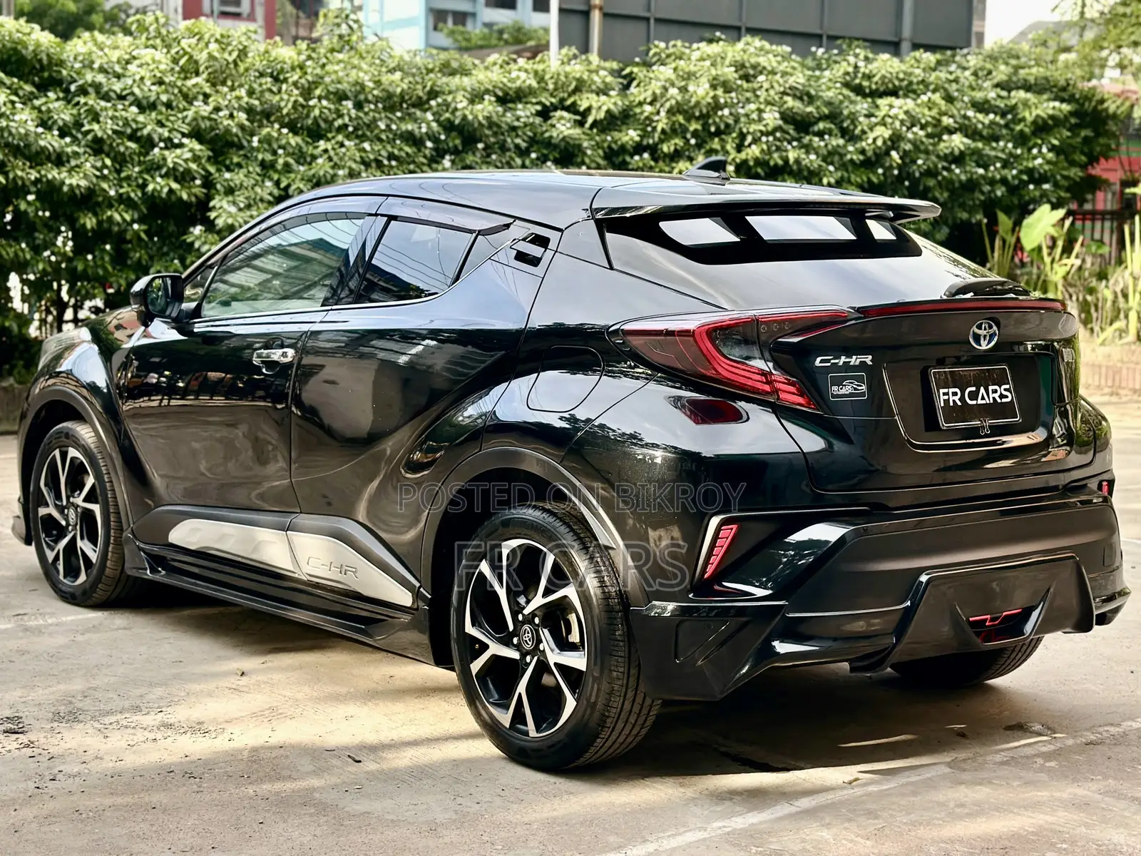 Toyota C-HR XLE FWD Sport Utility (2.0L 4cyl 2AM) 2018 Black