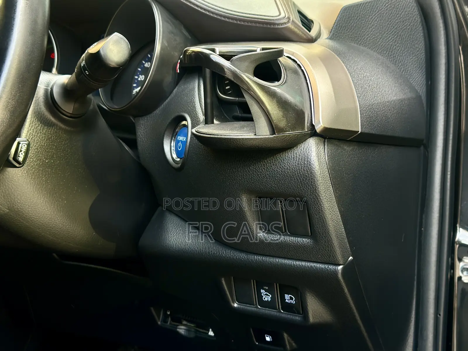 Toyota C-HR XLE FWD Sport Utility (2.0L 4cyl 2AM) 2018 Black