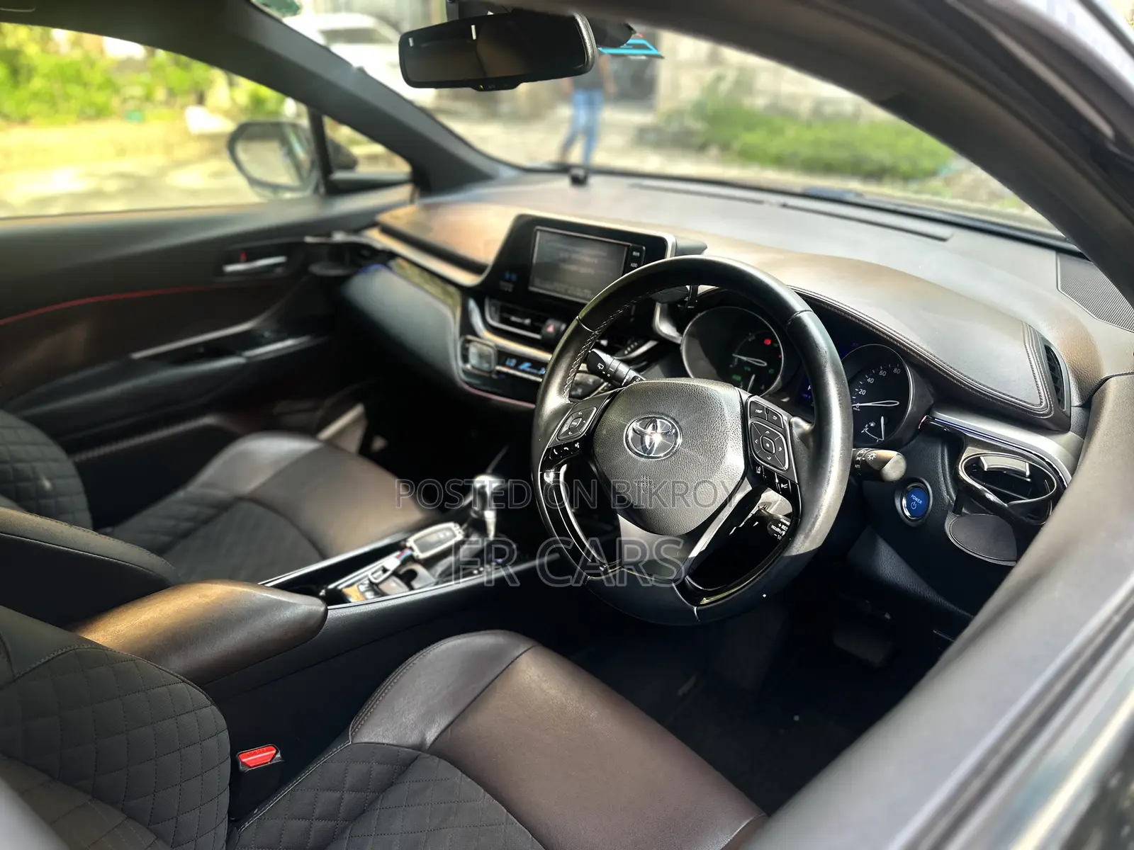 Toyota C-HR XLE FWD Sport Utility (2.0L 4cyl 2AM) 2018 Black