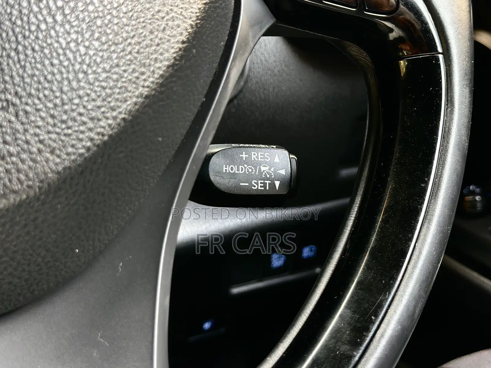 Toyota C-HR XLE FWD Sport Utility (2.0L 4cyl 2AM) 2018 Black