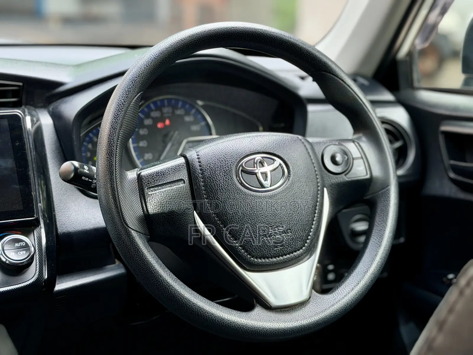 Toyota Axio 1.5 Hybrid 2WD 2019 White