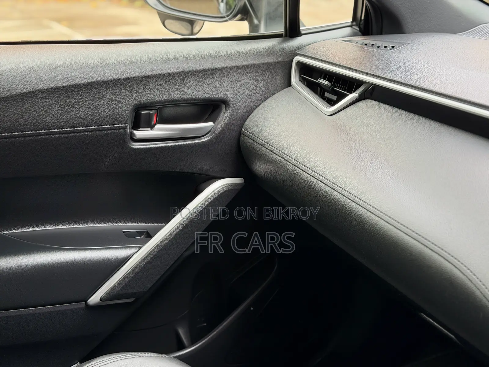 Toyota Corolla Cross 1.8 Hybrid FWD 2022 Black