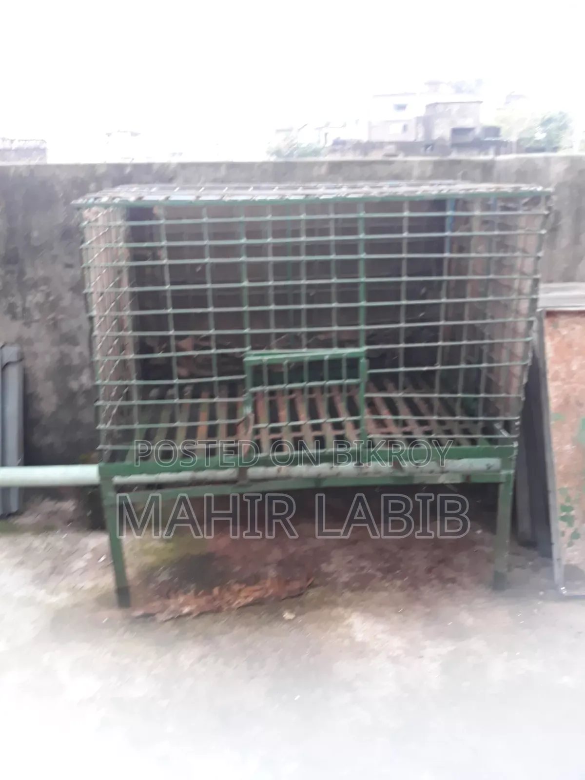 8-Compartment Tiered Cage, 1 Small Sized Breeding Nest, Made with Thick Rods