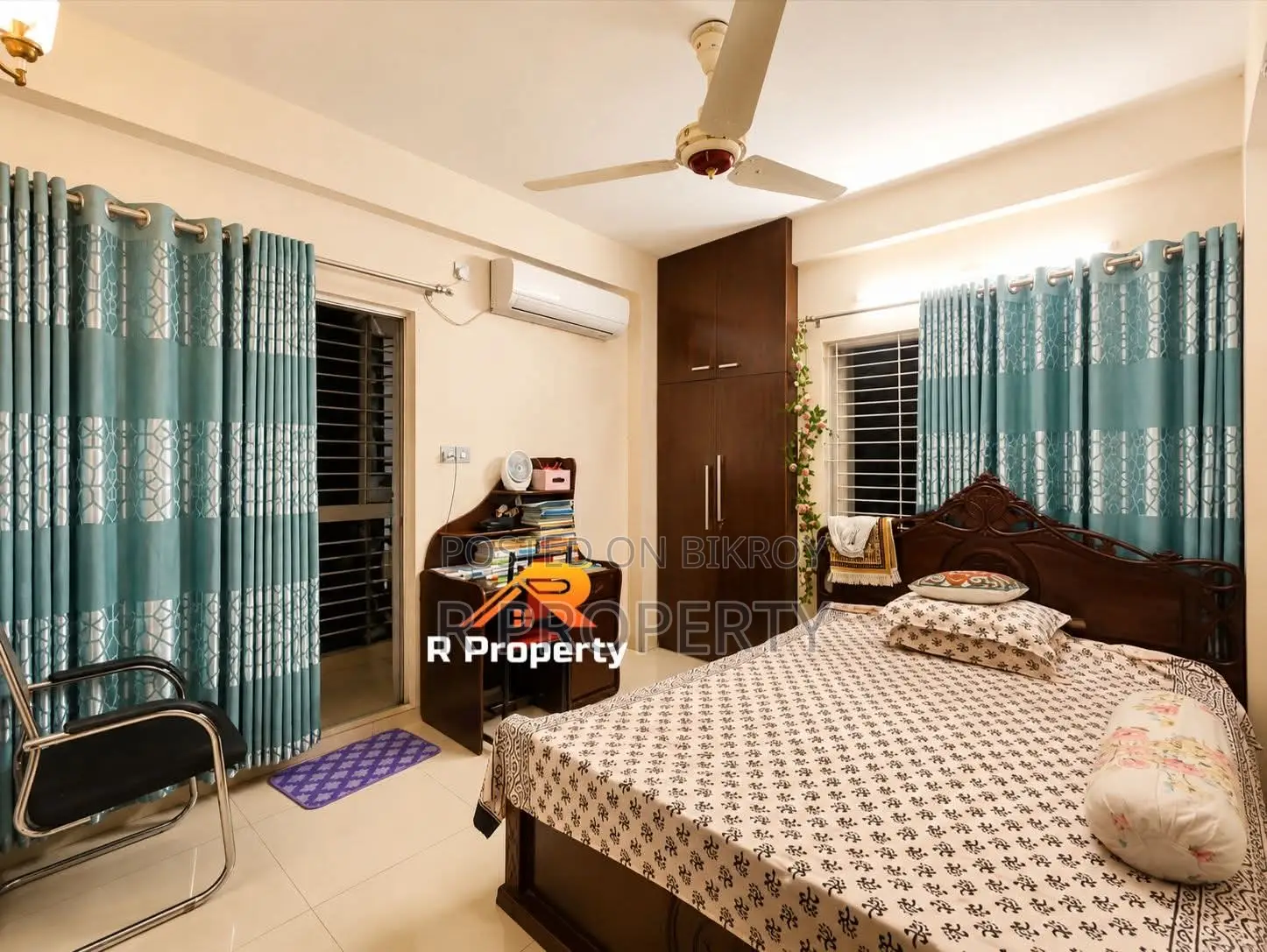 Furnished 3 Bedroom Apartment in Uttara for sale