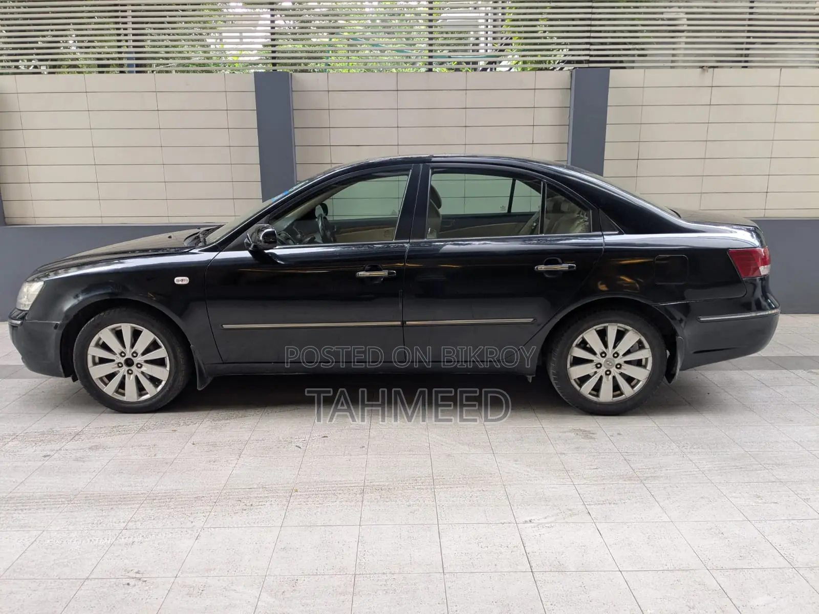 Hyundai Sonata 2010 Black