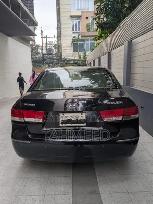 Hyundai Sonata 2010 Black