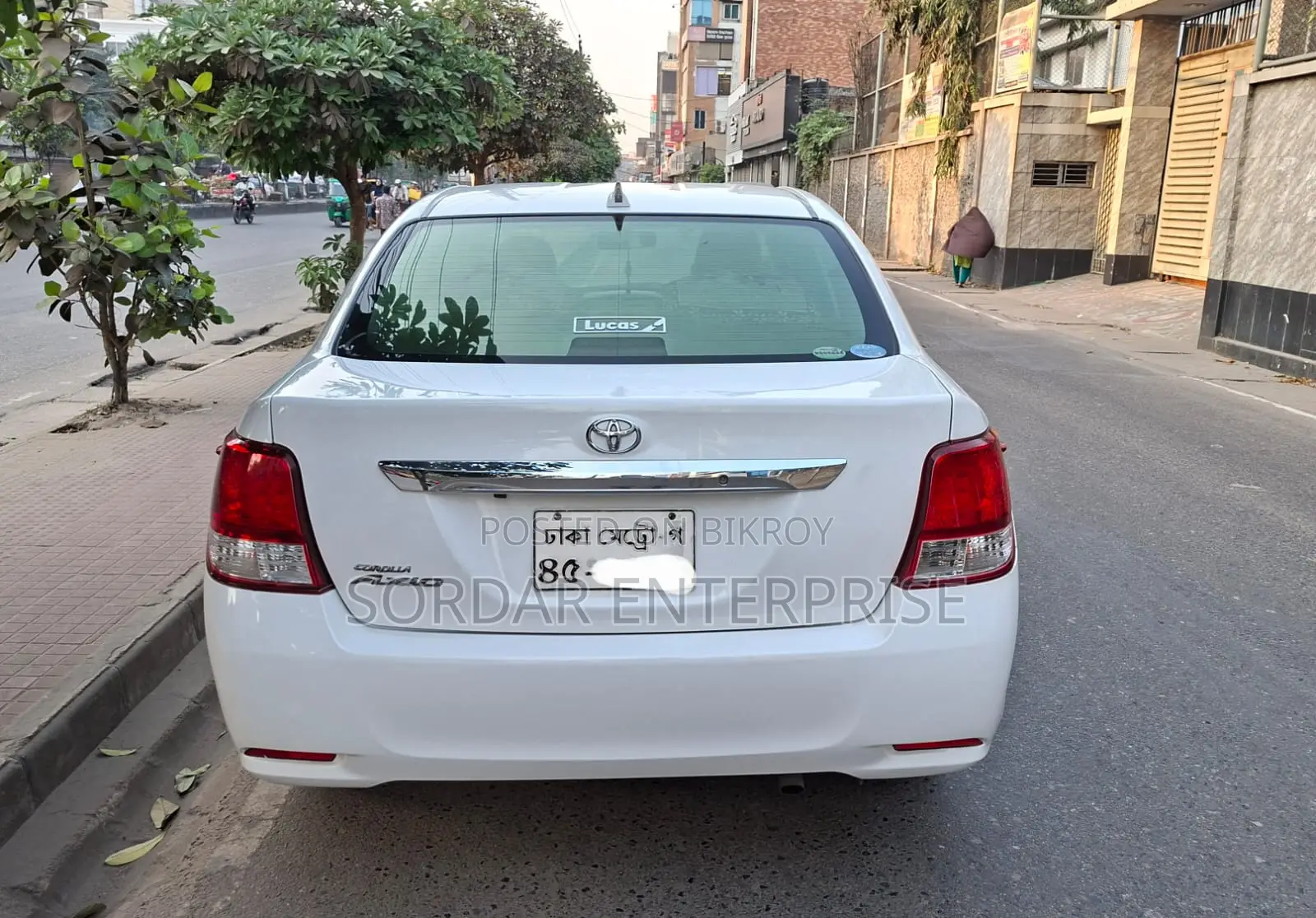 টয়োটা এক্সিও ২০১৫ সাদা