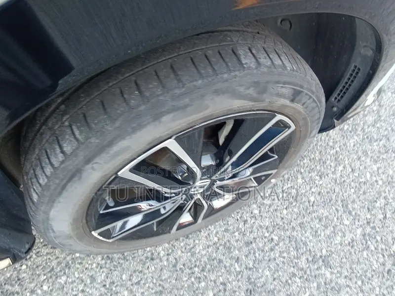 Honda Vezel 2021 Pearl