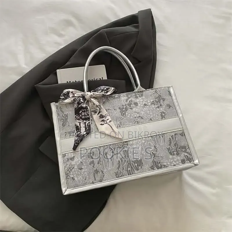 Large Capacity Embroidered Tote Bag