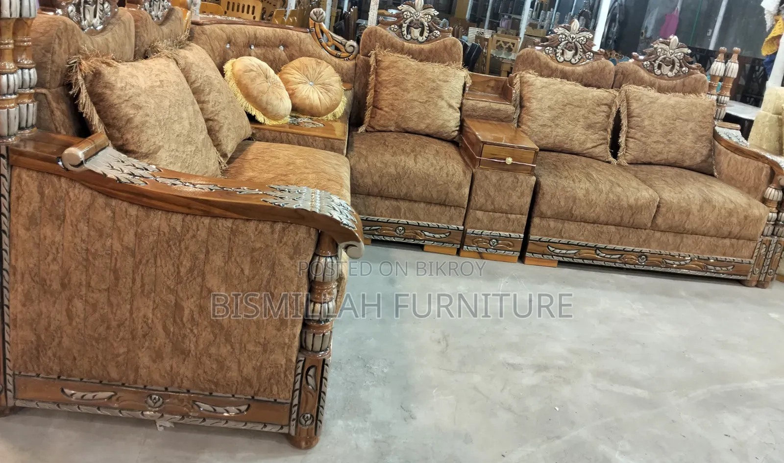 2:2:1 Five Seat Sofa With Cushions