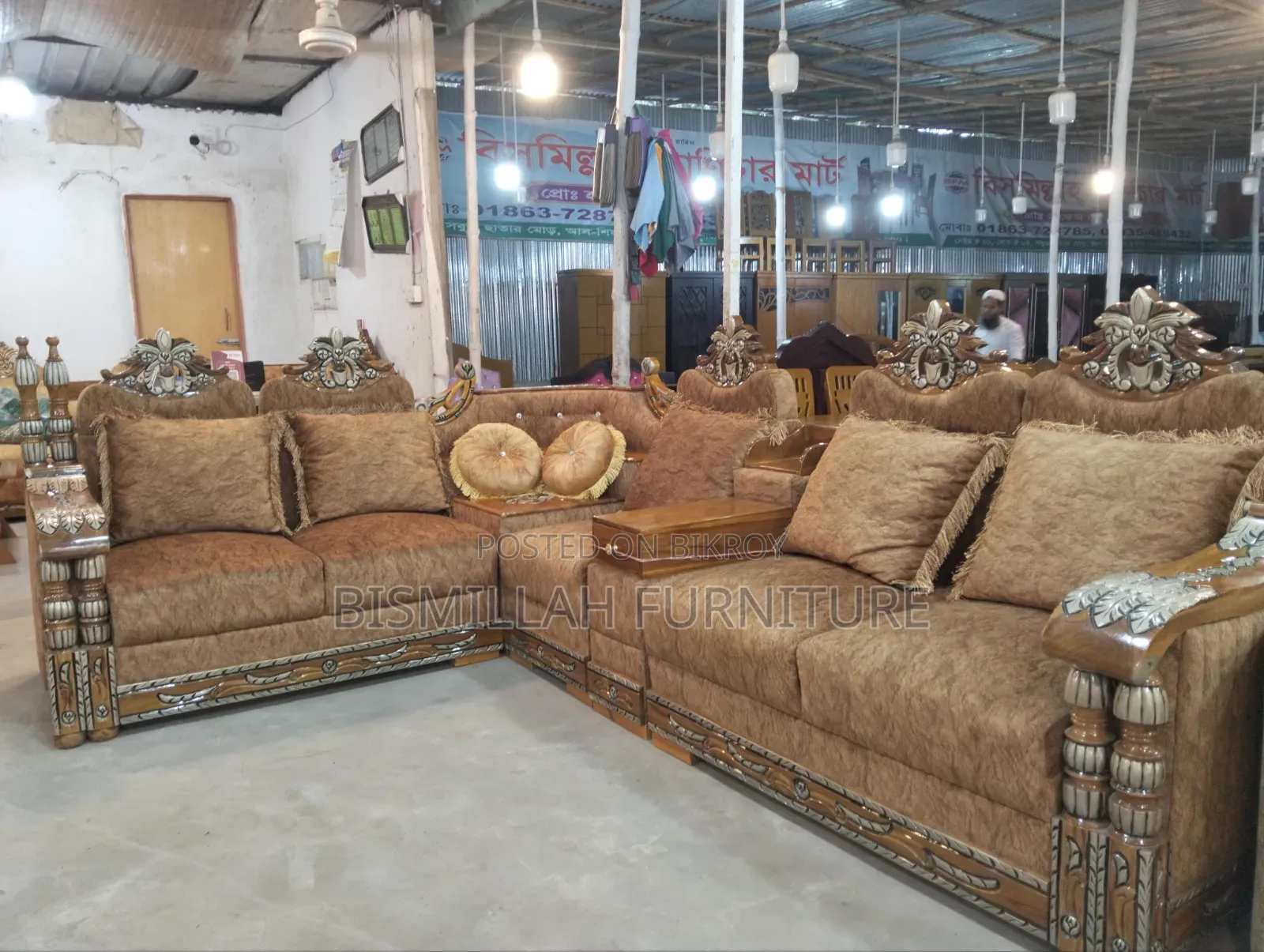 2:2:1 Five Seat Sofa With Cushions
