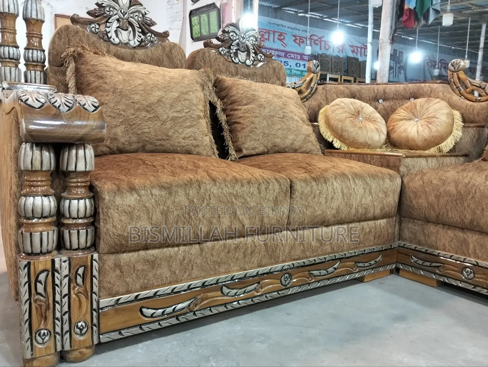 2:2:1 Five Seat Sofa With Cushions