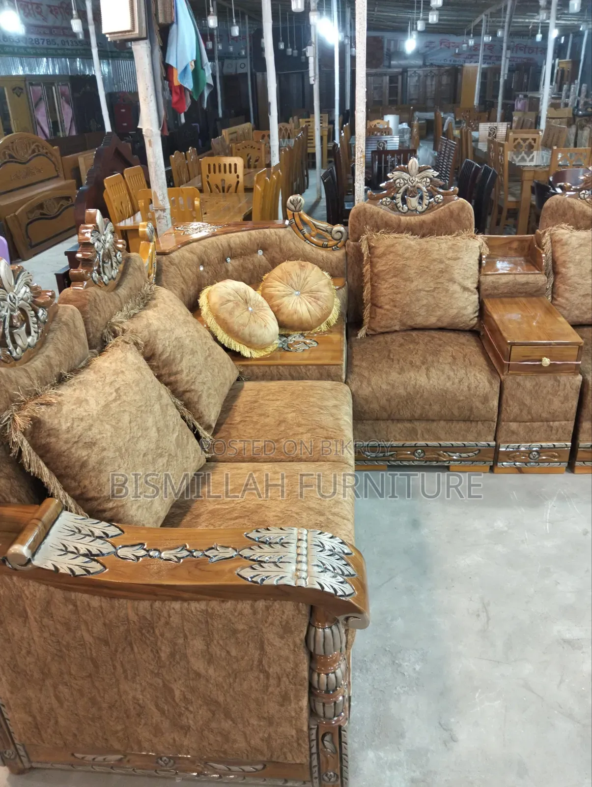 2:2:1 Five Seat Sofa With Cushions