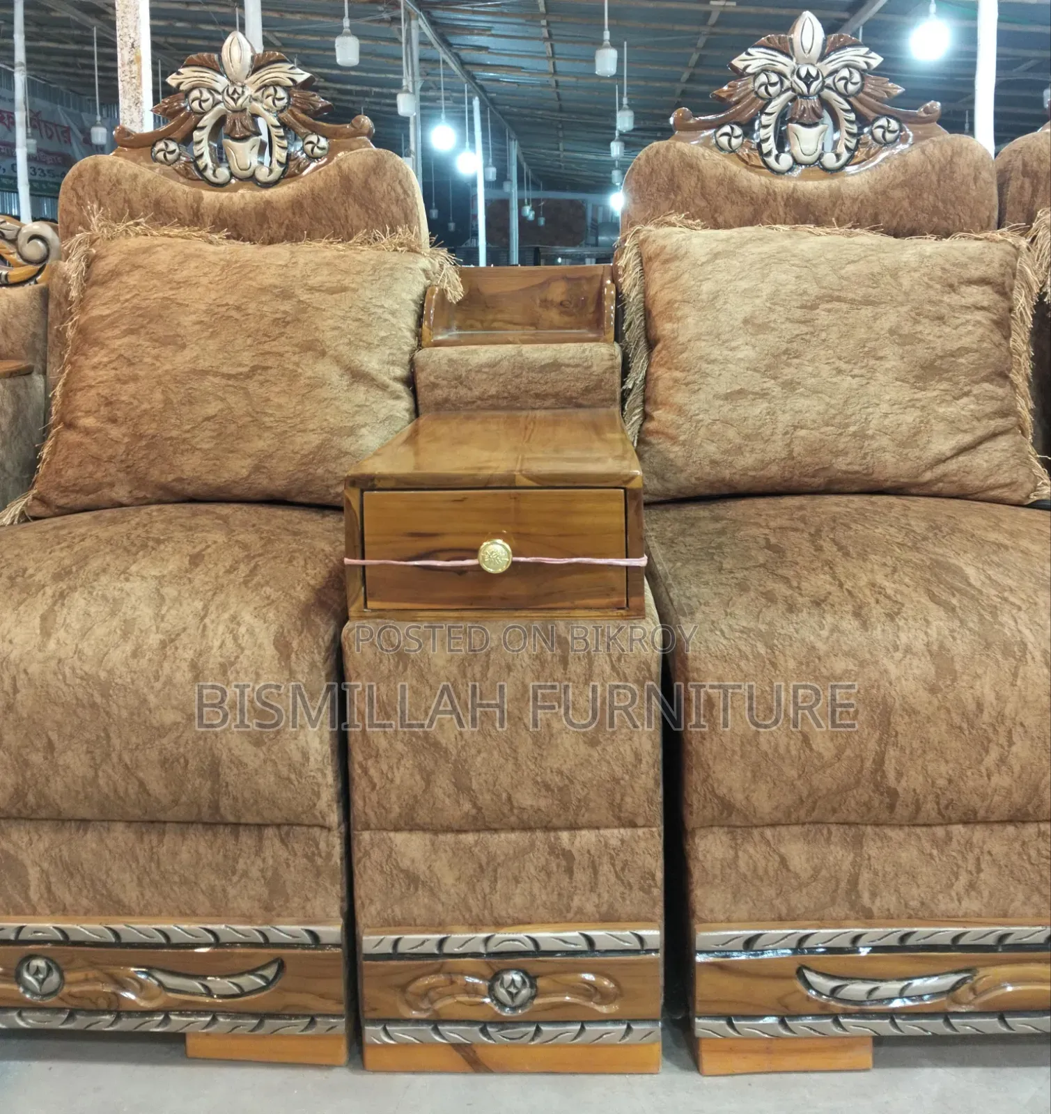 2:2:1 Five Seat Sofa With Cushions
