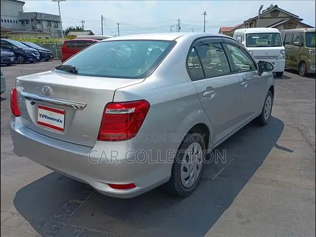 টয়োটা অ্যাক্সিও ২০২১ সিলভার