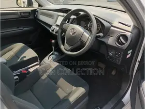 টয়োটা অ্যাক্সিও ২০২১ সিলভার