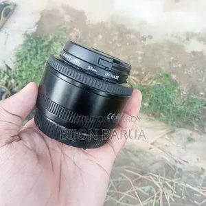 ক্যানন ৭৬০ডি ক্যামেরা ৬৪ মিমি জুম লেন্স ৫২ মিমি প্রাইম লেন্স এবং একটি বক্সসহ