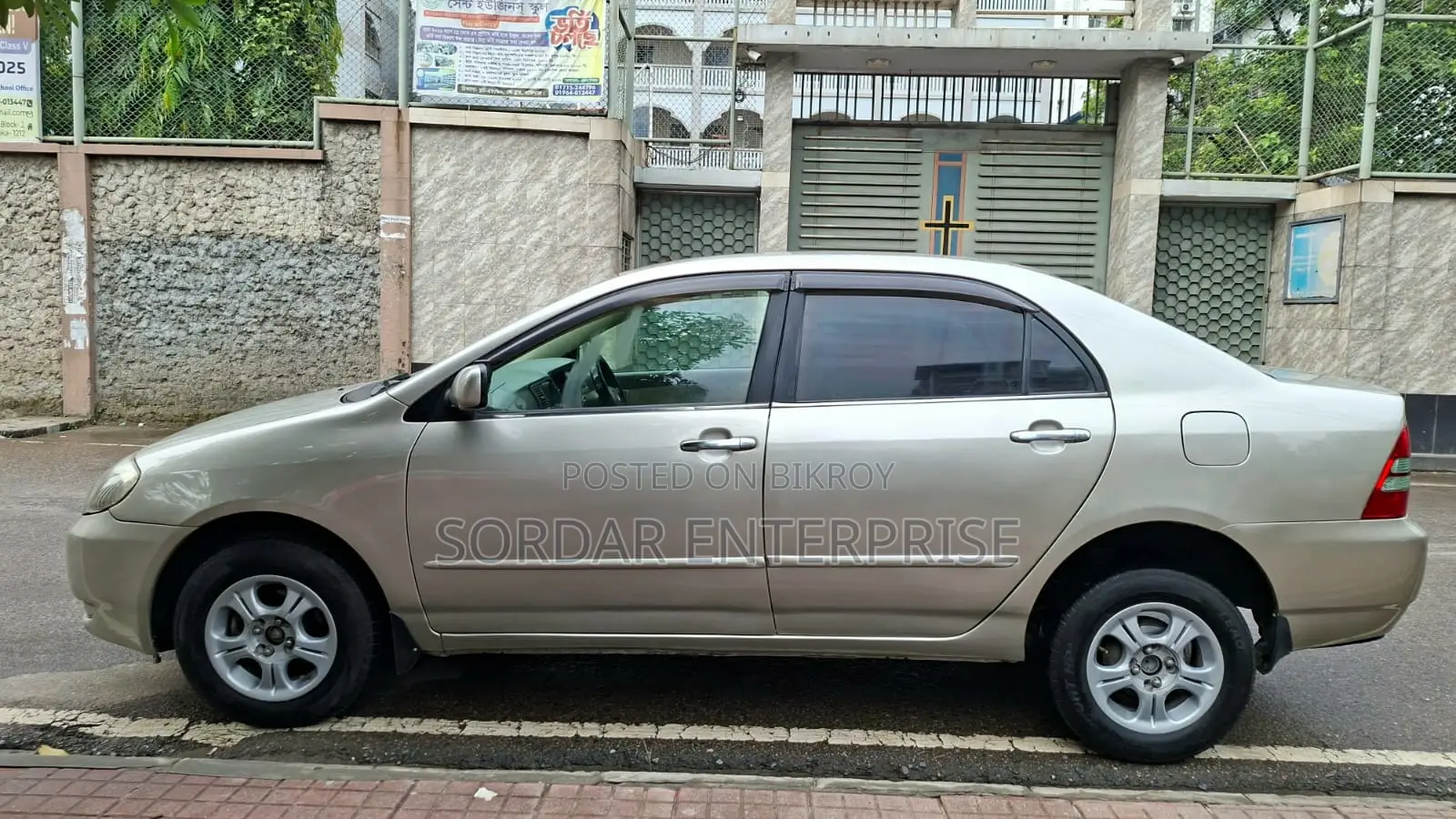 টয়োটা করোলা ২০০২ বেইজ