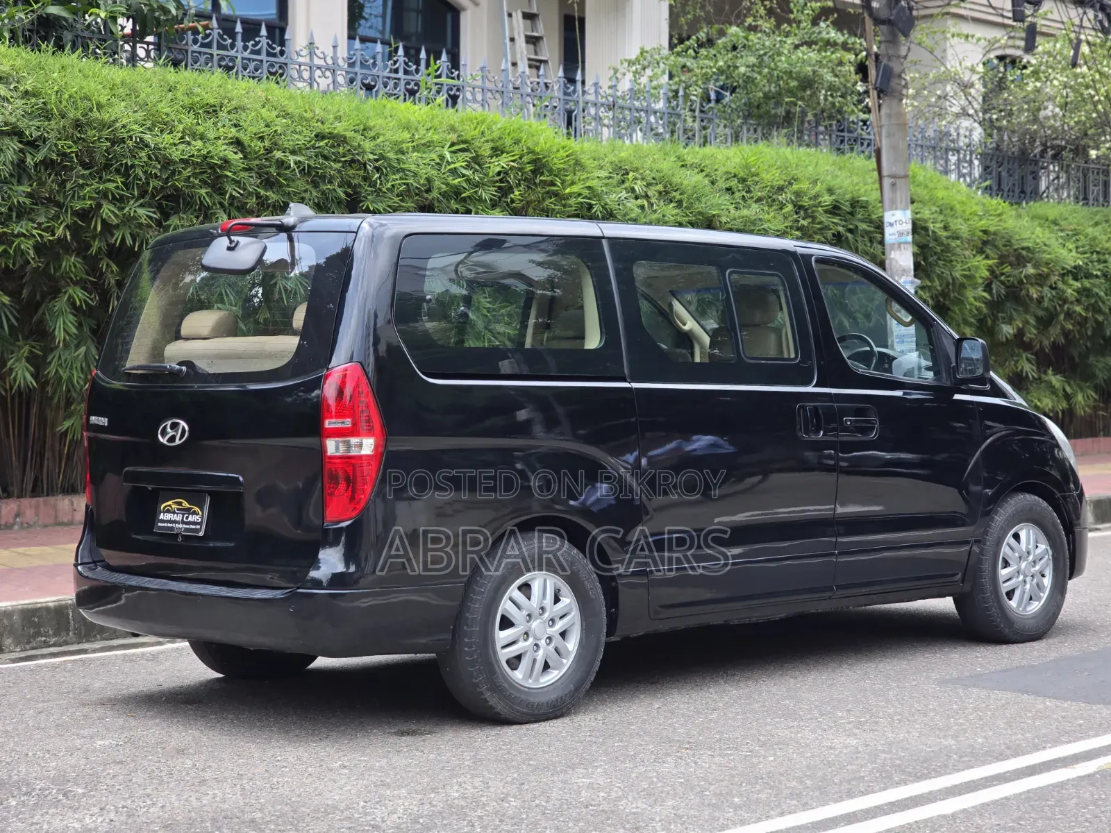 New Hyundai H300 2017 Black