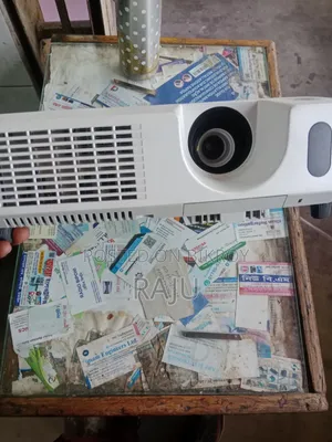 প্রজেক্টর বিক্রয়ের জন্য