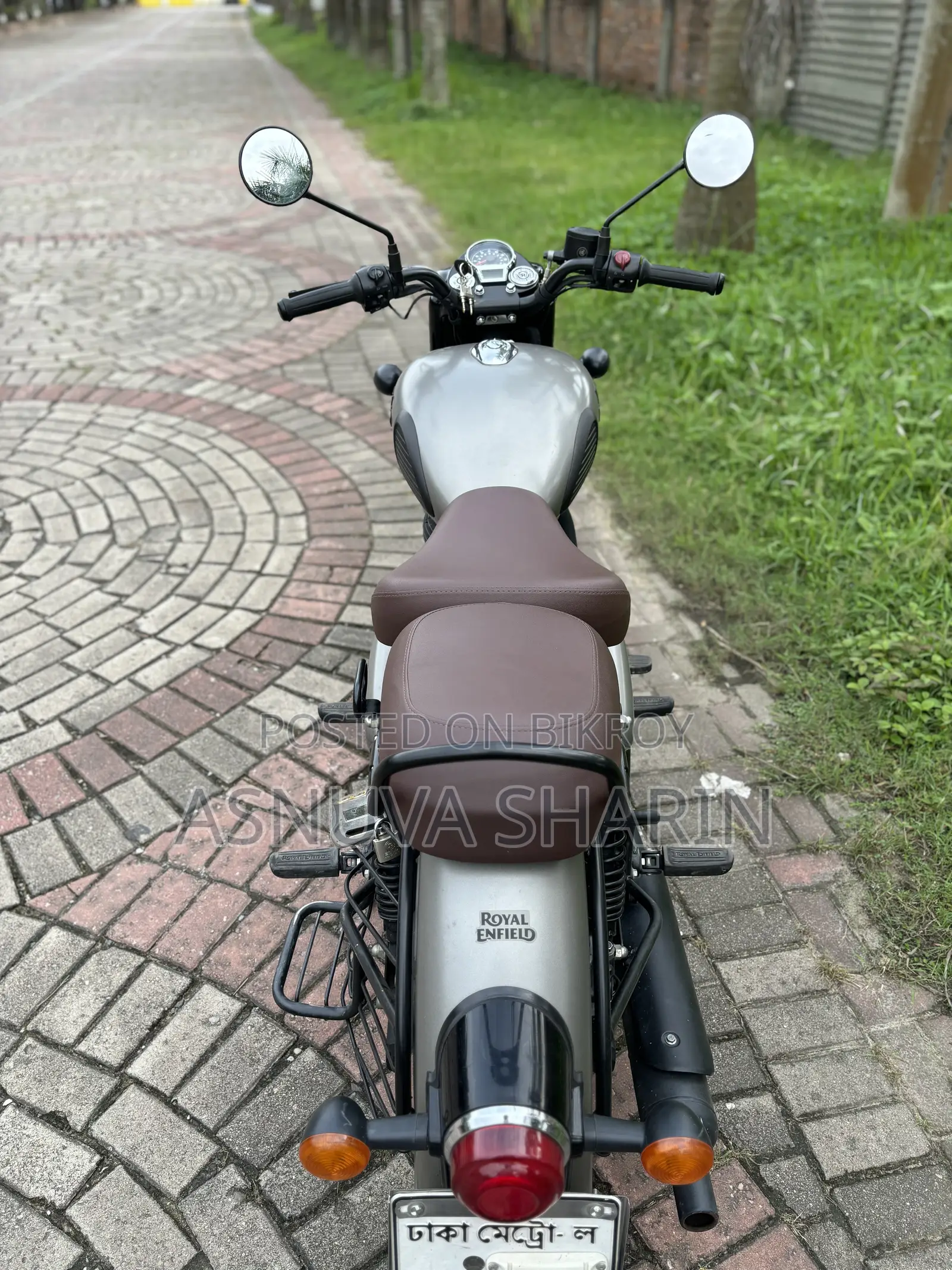 রয়াল মোটরসাইকেল ২০২৫ গ্রে