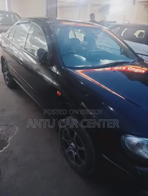 Nissan Sunny 2004 Black