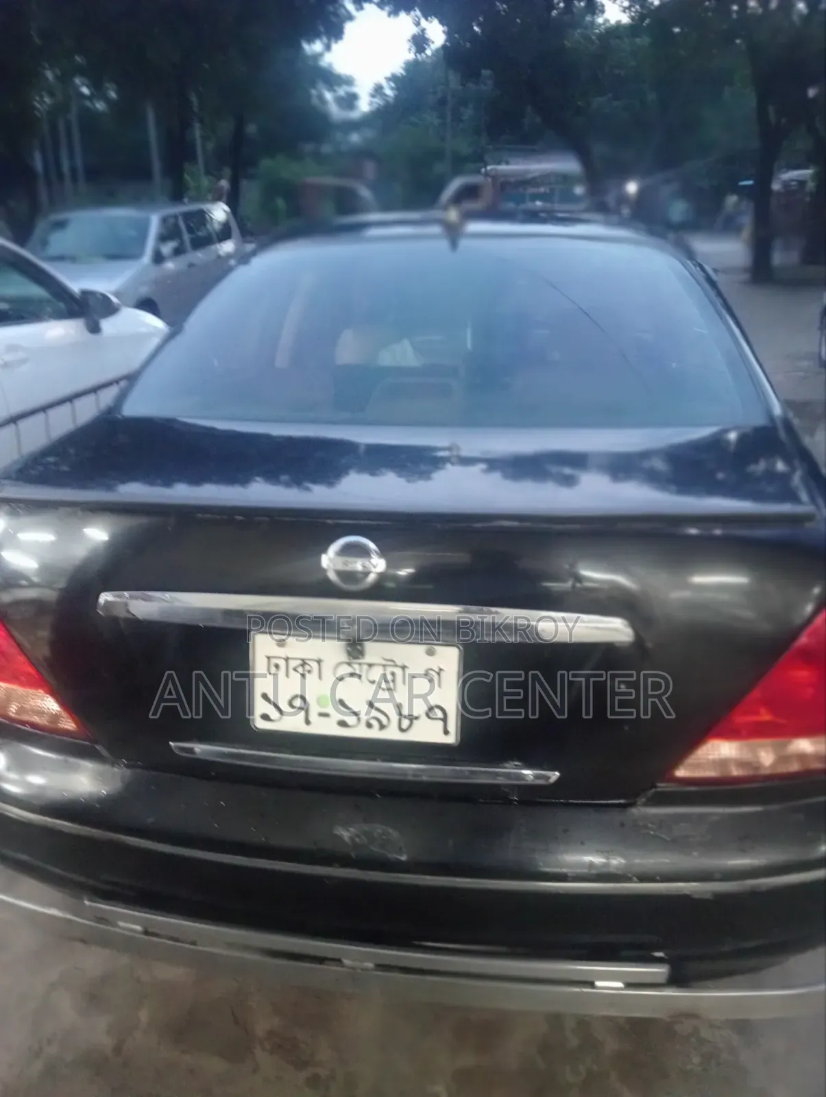 Nissan Sunny 2004 Black