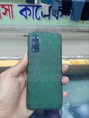 স্যামসাং গ্যালাক্সি এস২০ ৫জি ইউডব্লিউ ১২৮ জিবি কালো
